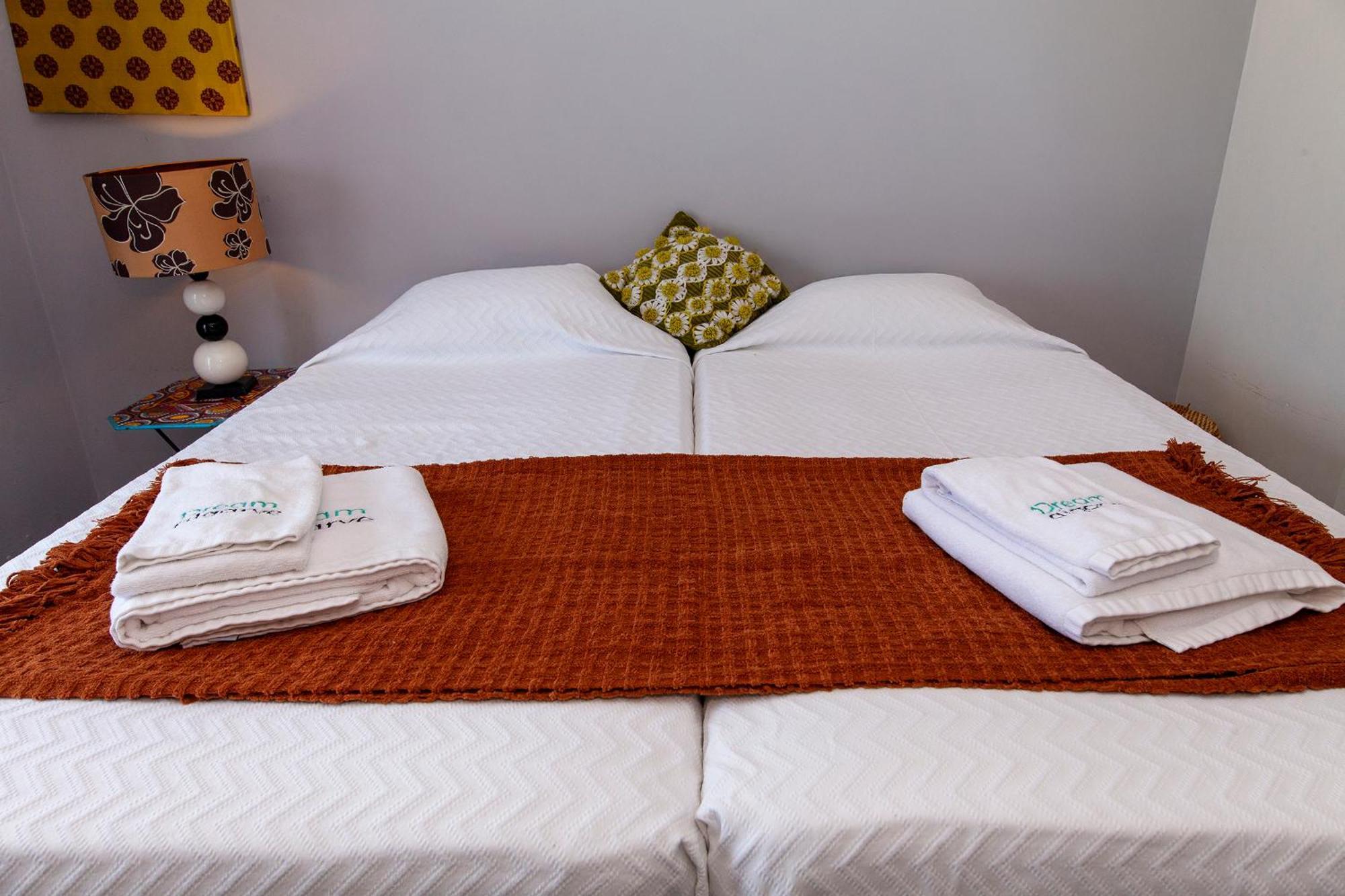 B04 - Luxury 2 Bed W Terrace Pool Apartment Lagos Ngoại thất bức ảnh